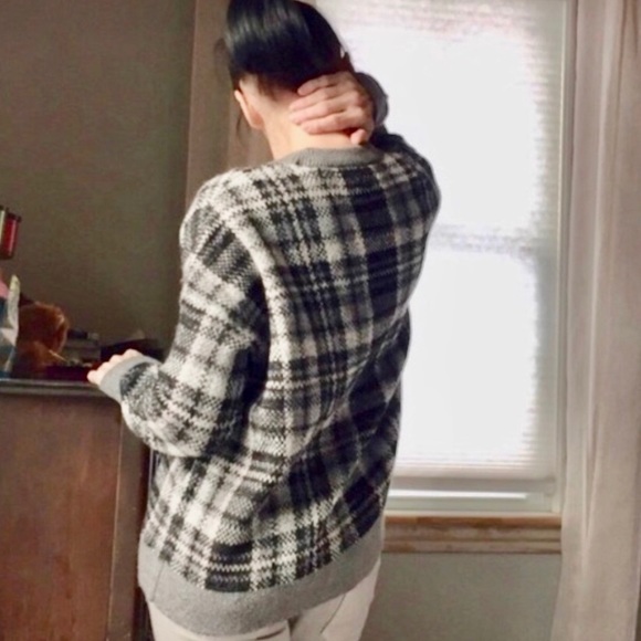 Banana Republic Sweaters - HP relaxed Banana Republic wool sweater